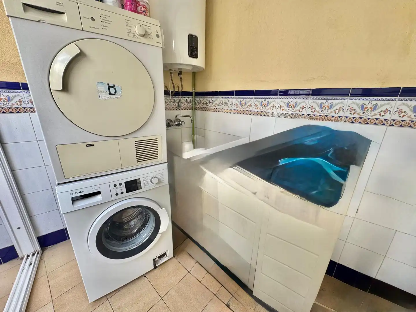Bany de Casa o xalet en venda en Orihuela amb Aire condicionat, Calefacció i Jardí privat