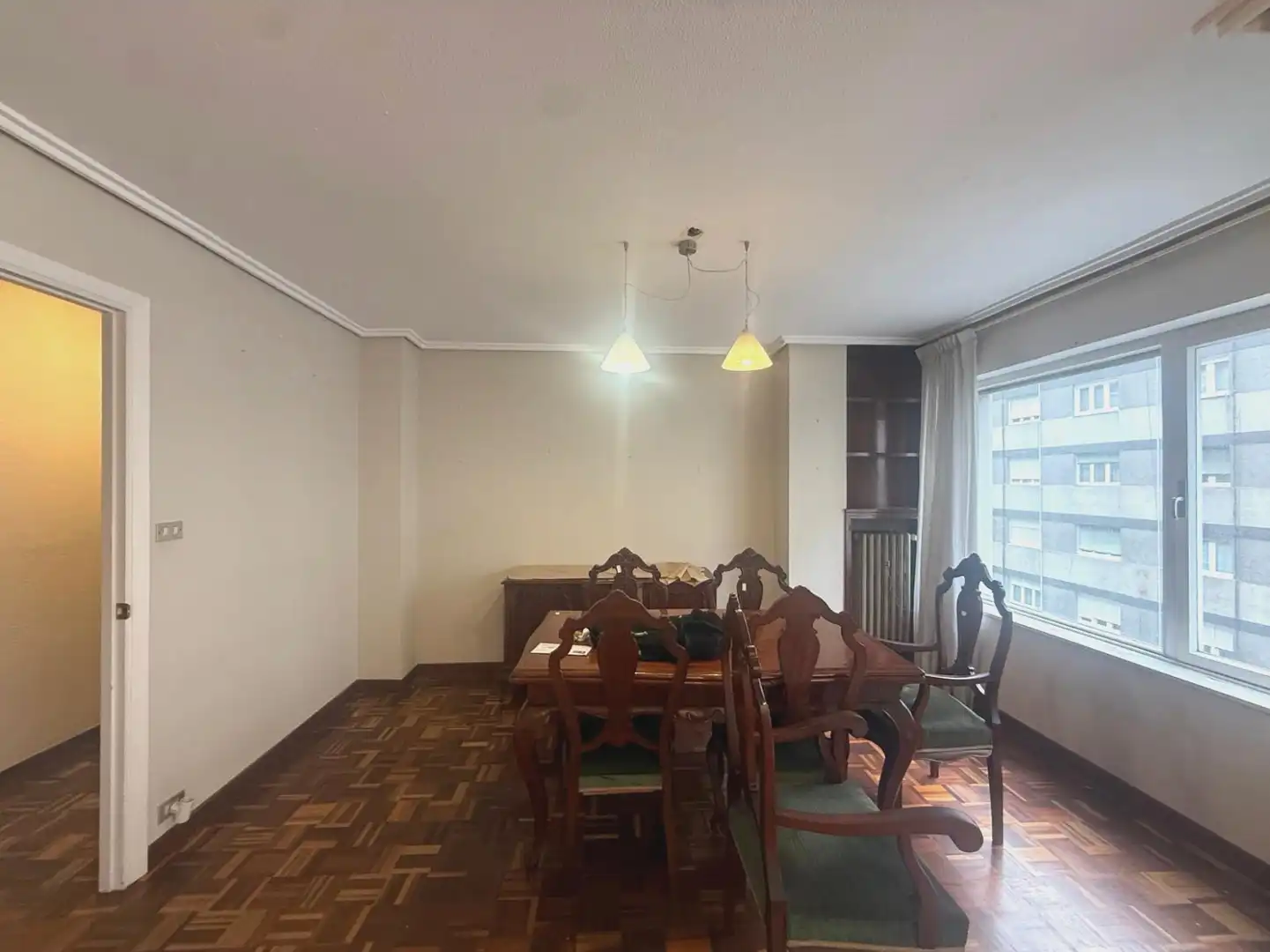 Comedor de Piso en venta en Avilés con Calefacción, Parquet y Terraza
