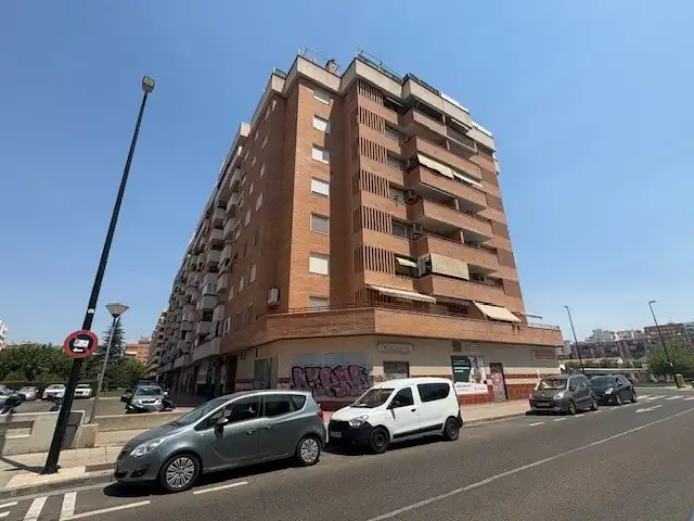 Vista exterior de Pis en venda en El Rabal
