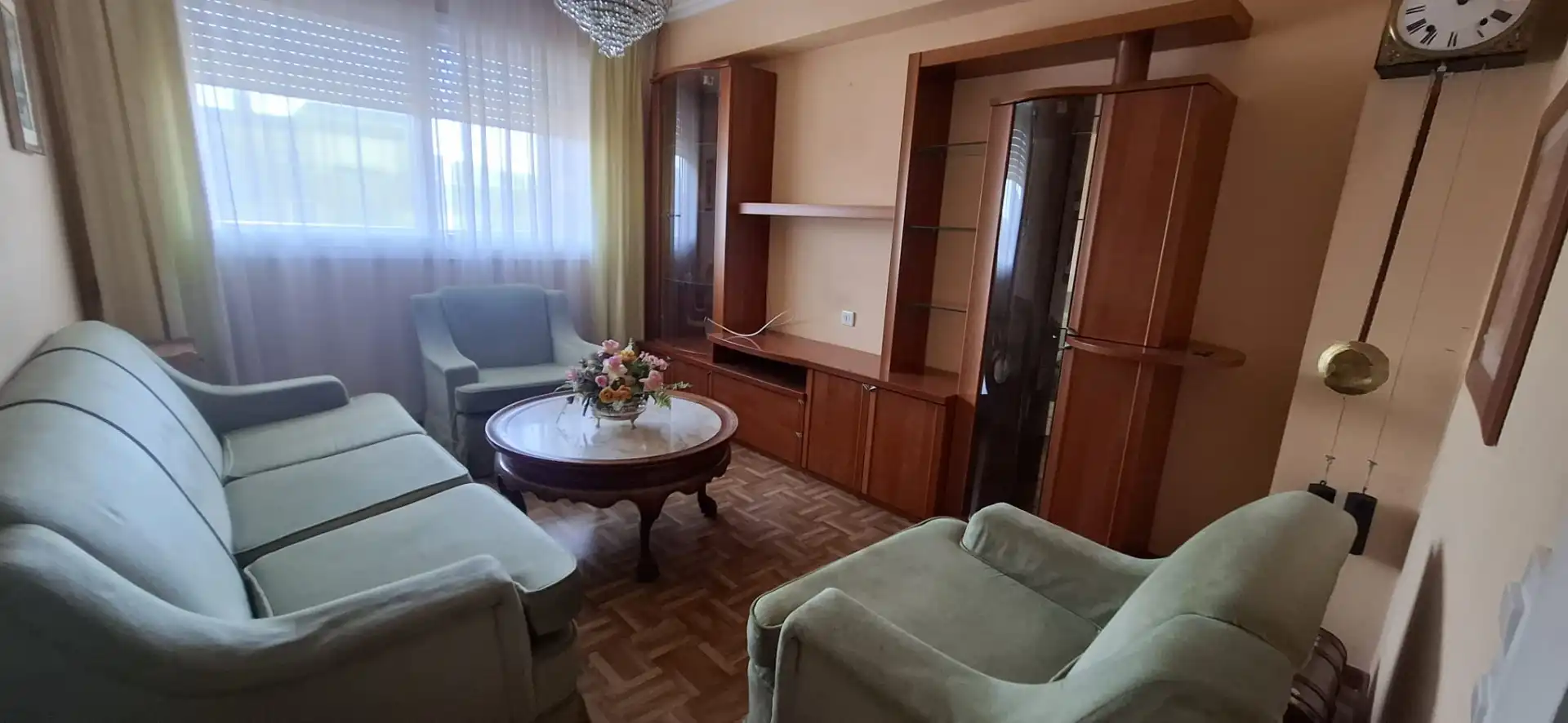 Sala d'estar de Pis en venda en Vigo  amb Terrassa, Traster i Moblat