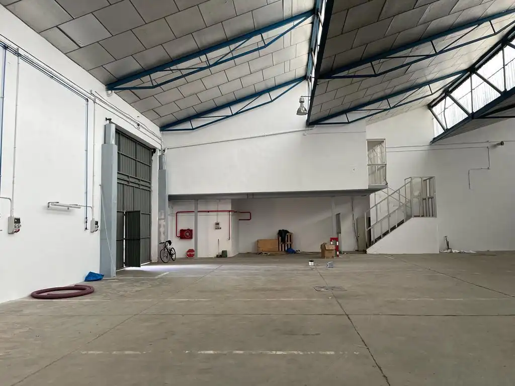 Fabrikhallen zur Miete in Calle de Nobel, 105, San José - El Montalvo