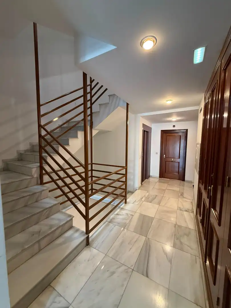 Piso en venta en Oviedo  con Calefacción y Trastero