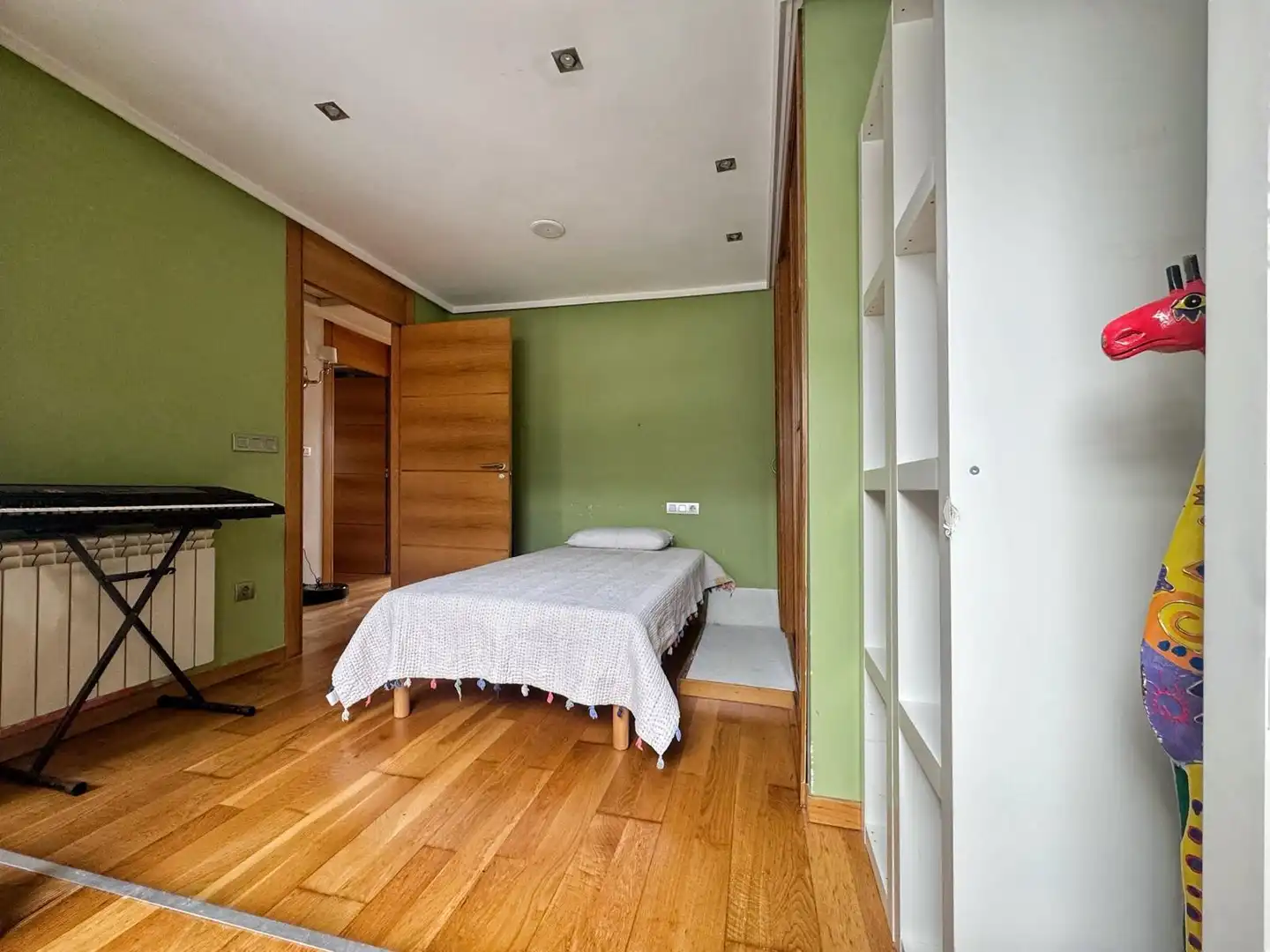 Bedroom of Flat for sale in O Grove    with Heating, Terrace and Furnished