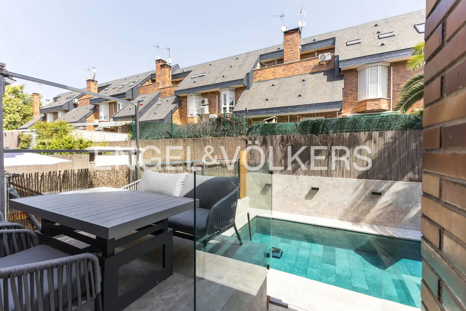 Terrassa de Casa adosada en venda en Madrid amb Aire condicionat, Calefacció i Piscina