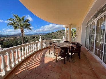 Xalet amb balcó en venda a Mijas Golf