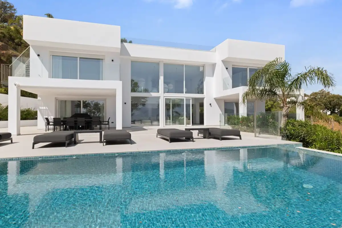 House with pool for sale in Elviria - Cabopino