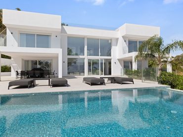 House with pool for sale in Parcent