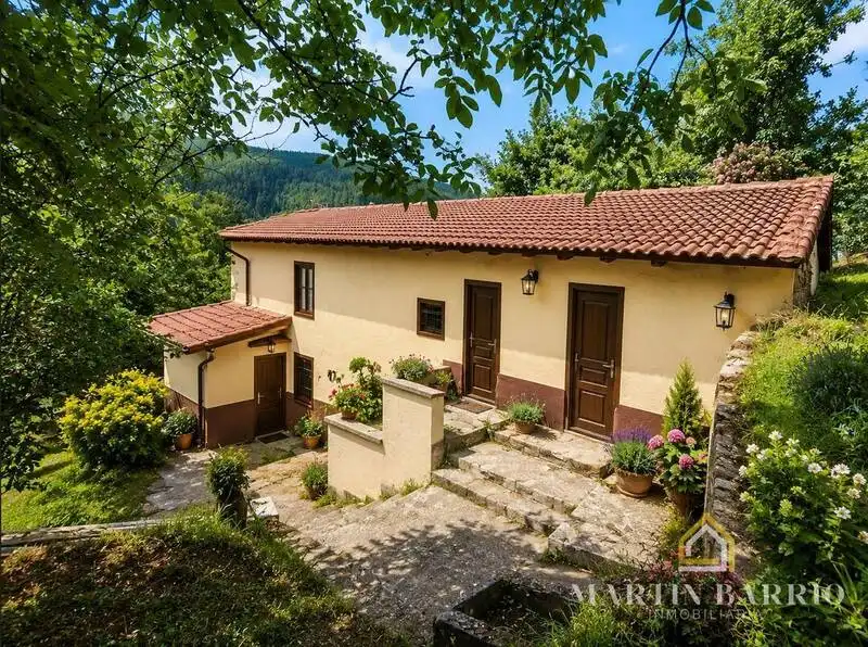 Vista exterior de Casa o xalet en venda en Galdames amb Jardí privat, Terrassa i Traster