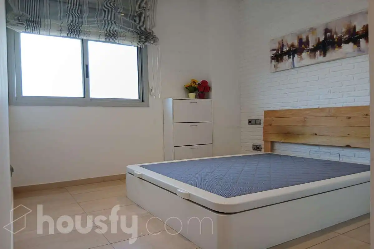 Bedroom of Flat for rent in L'Hospitalet de Llobregat  with Air Conditioner, Heating and Furnished