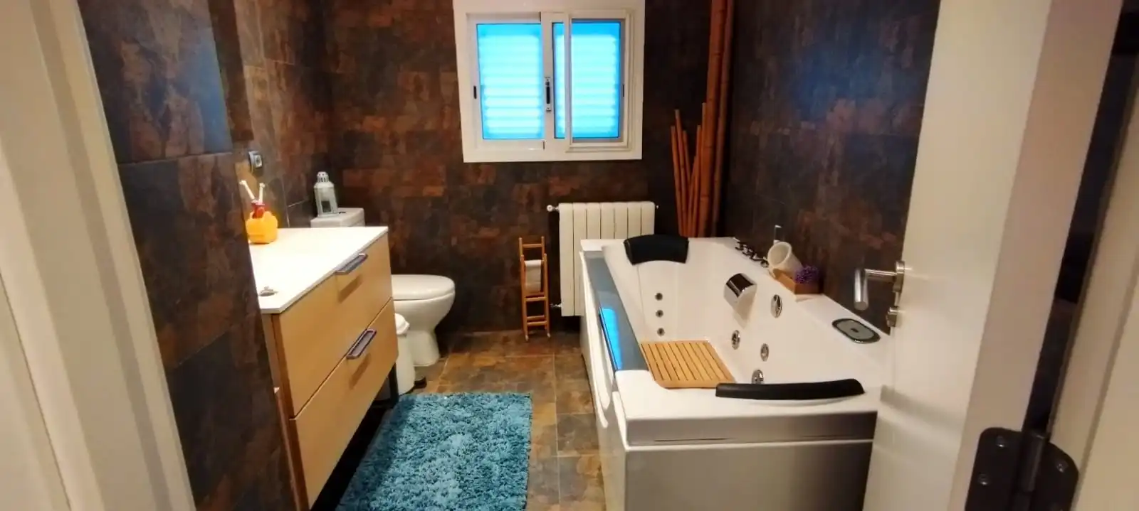 Bany de Casa o xalet en venda en Estivella amb Aire condicionat, Calefacció i Jardí privat