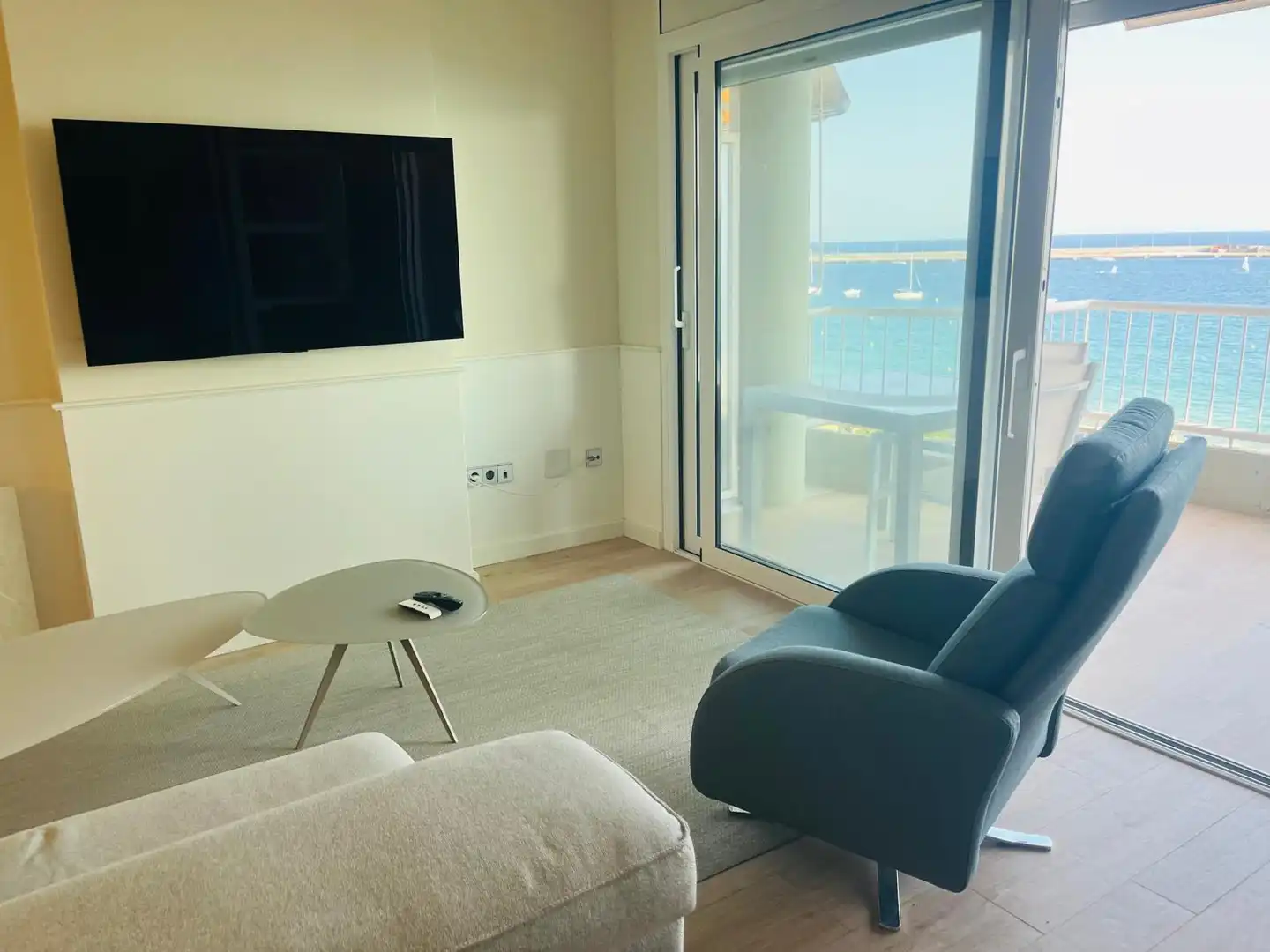 Sala de estar de Apartamento en venta en Palamós con Aire acondicionado, Calefacción y Terraza