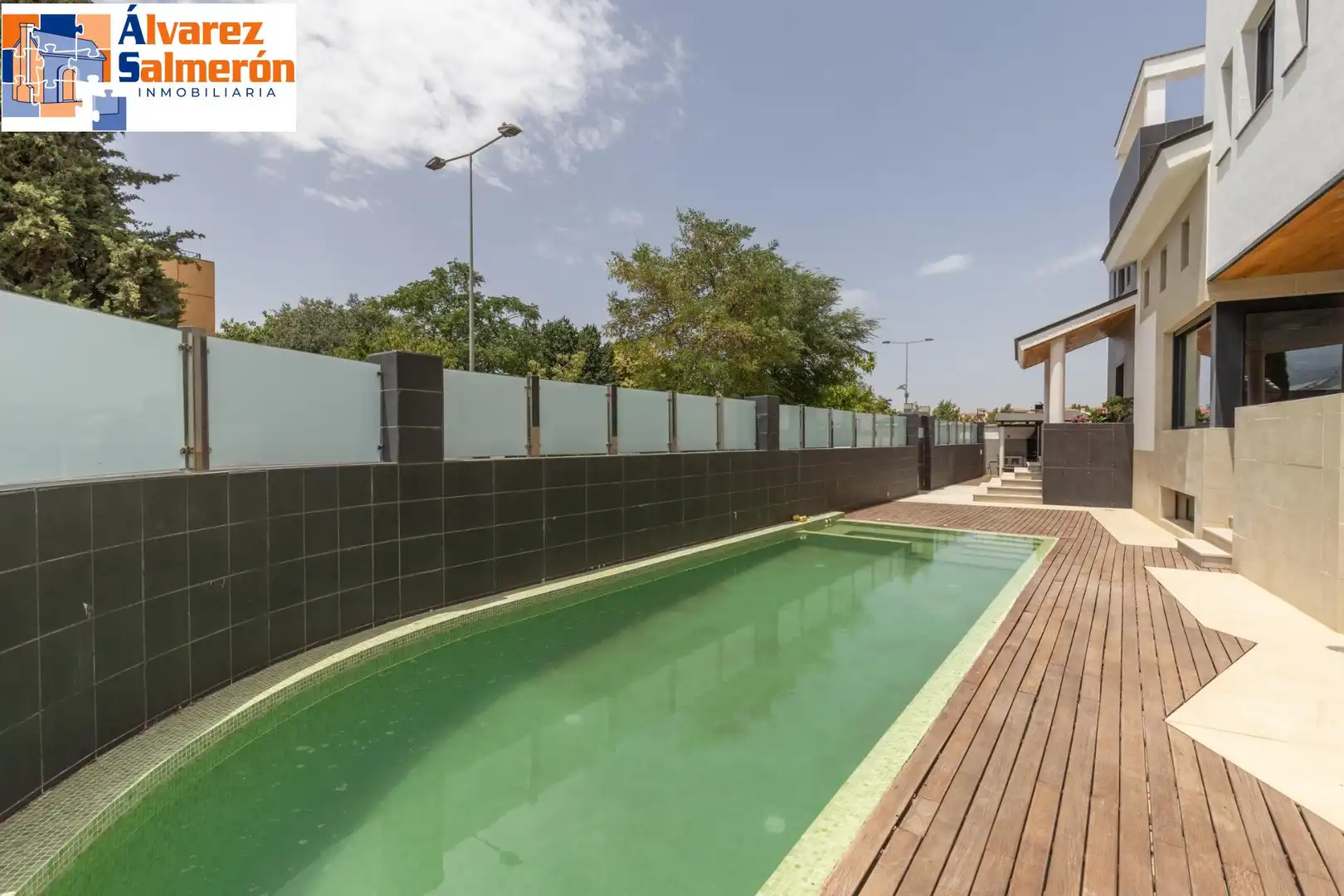 Chalet con piscina en venta en Urbanizacion EL CARMELO, imagen 3