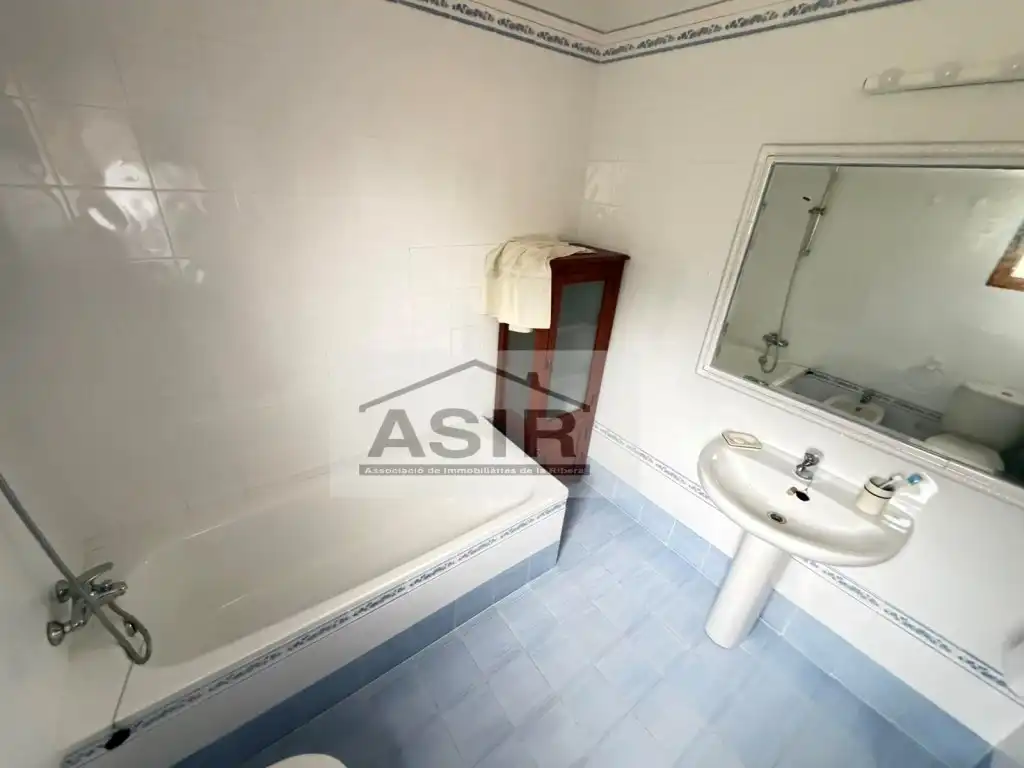 Bathroom of Houses for rent in Alzira  with Terrace and Swimming Pool