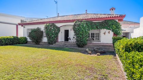 Foto 3 de Casa o xalet en venda a Avenida 28 de Febrero, Arco Norte - Avda. España, Dos Hermanas