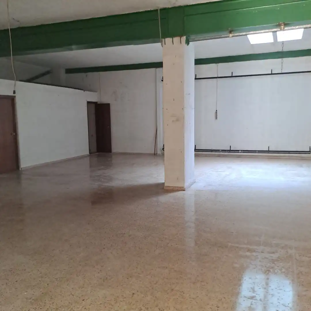 Local en venta en Valencia
