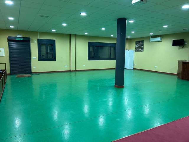 Local comercial en Alquiler en a cancela, 20 en Barro