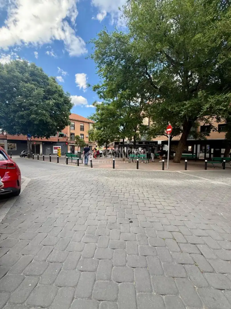 Vista exterior de Local en venta en Madrid con Aire acondicionado