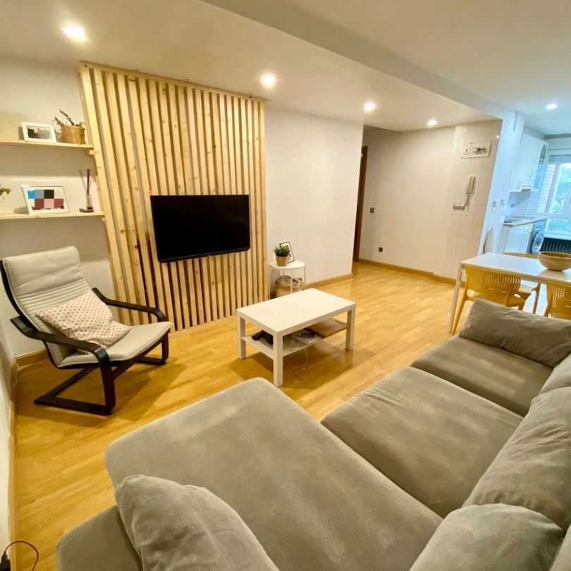 Sala d'estar de Pis en venda en Zizur Mayor / Zizur Nagusia amb Calefacció, Parquet i Moblat