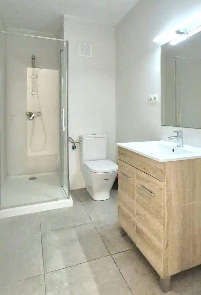 Baño de Piso en venta en Terrassa con Parquet y Alarma