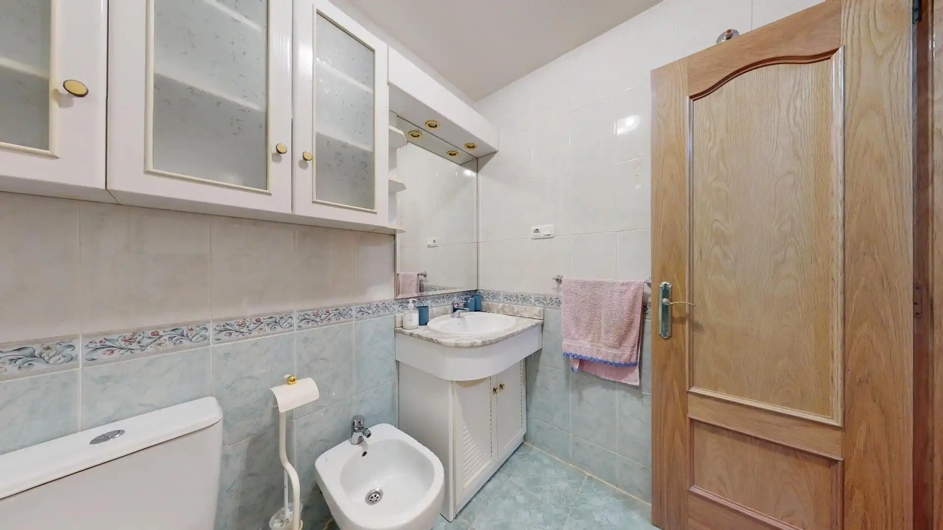 Bathroom of Flat for sale in Puente de Vallecas