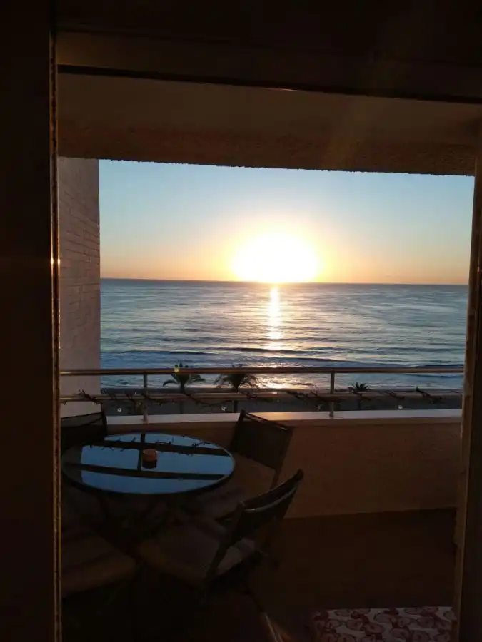 Apartamento de alquiler en Alicante / Alacant con Terraza, Amueblado y Balcón