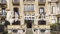Vista exterior de Dúplex en venda en Donostia - San Sebastián  amb Calefacció, Jardí privat i Terrassa