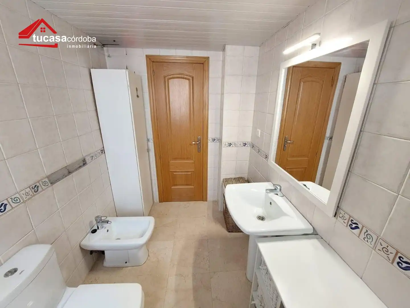 Bathroom of Houses for sale in Córdoba  with Air Conditioner and Swimming Pool