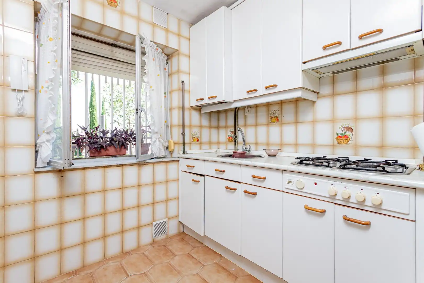 Cocina de Piso en venta en Madrid con Calefacción