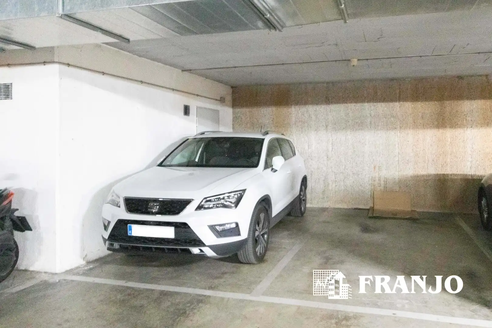 Aparcament de Pis en venda en Barberà del Vallès amb Aire condicionat, Calefacció i Traster