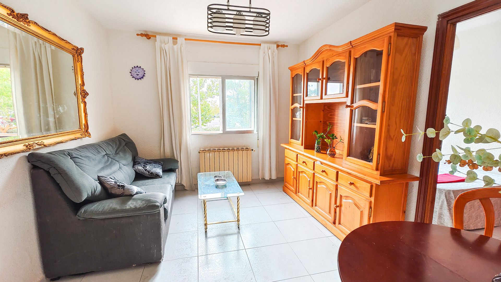 Living room of Flat for sale in  Madrid Capital  with Heating, Furnished and Oven