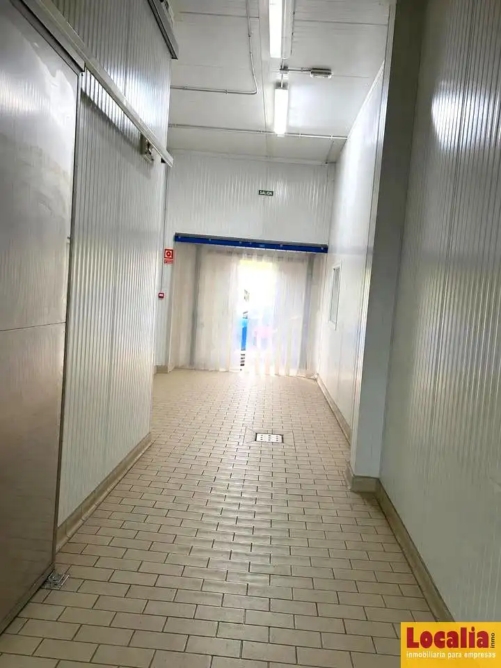 Nave industrial en venta en Cartes