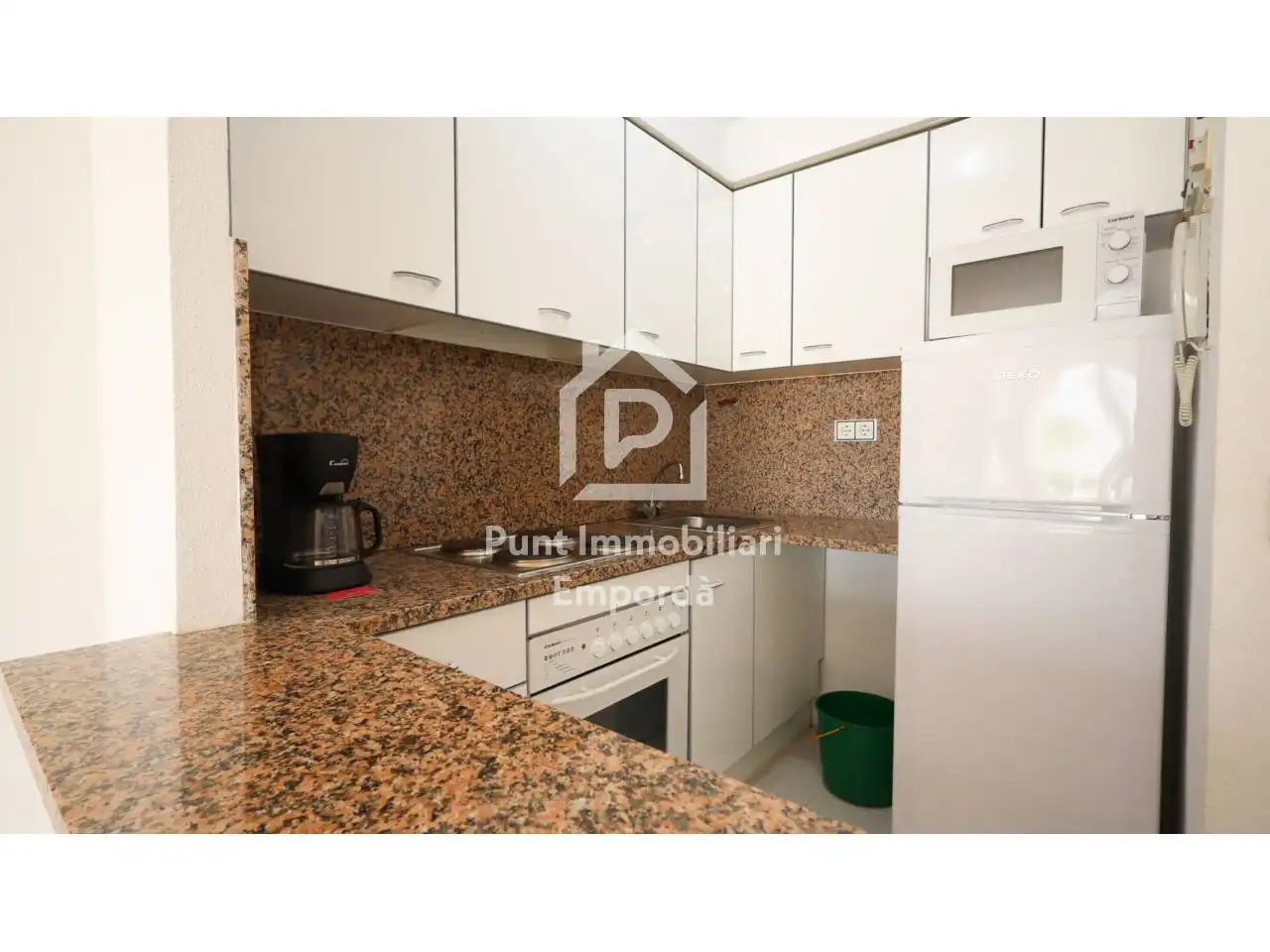 Cuina de Apartament en venda en Llançà amb Aire condicionat, Calefacció i Terrassa