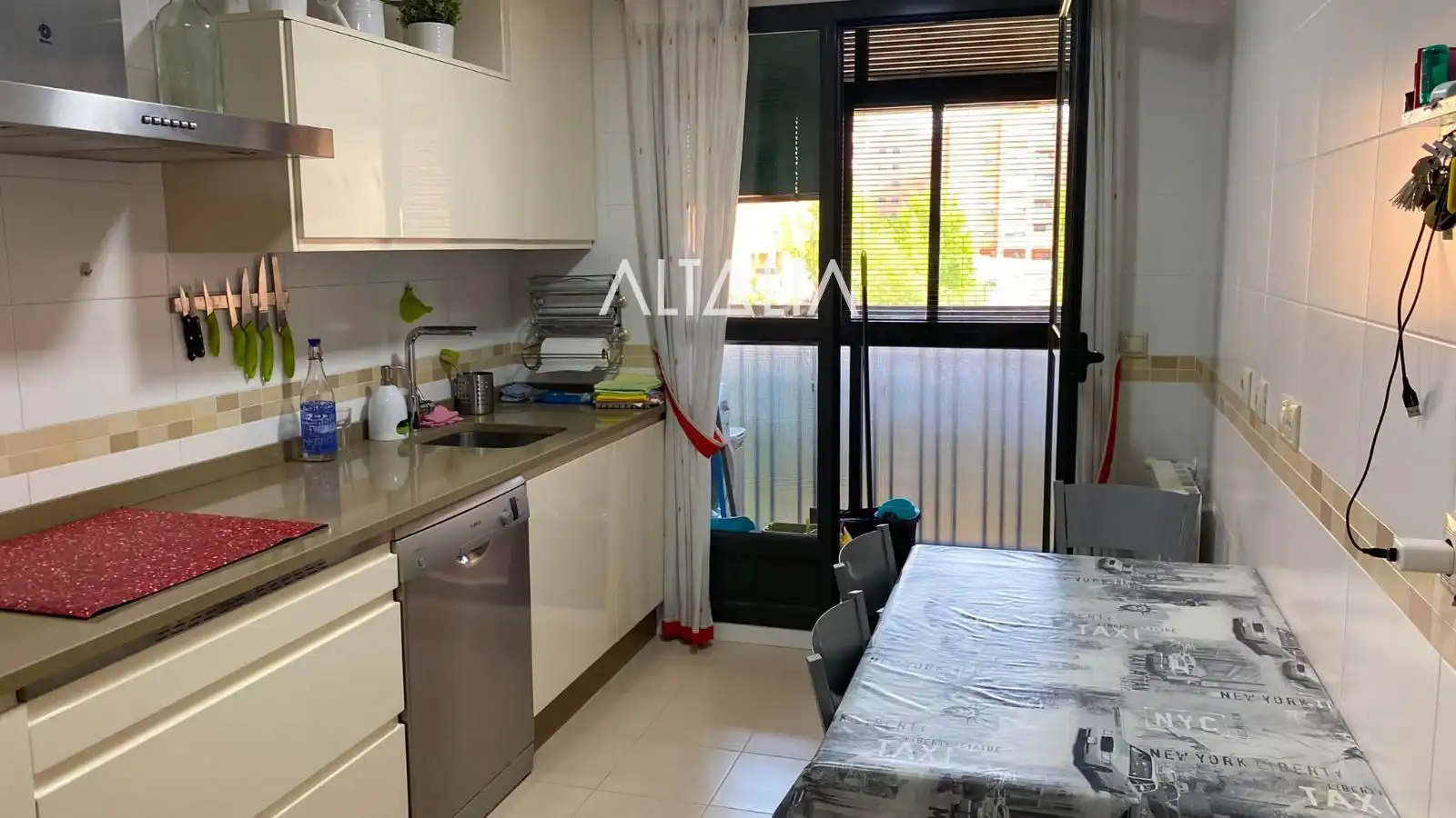 Cocina de Piso en venta en Cuenca con Trastero y Amueblado