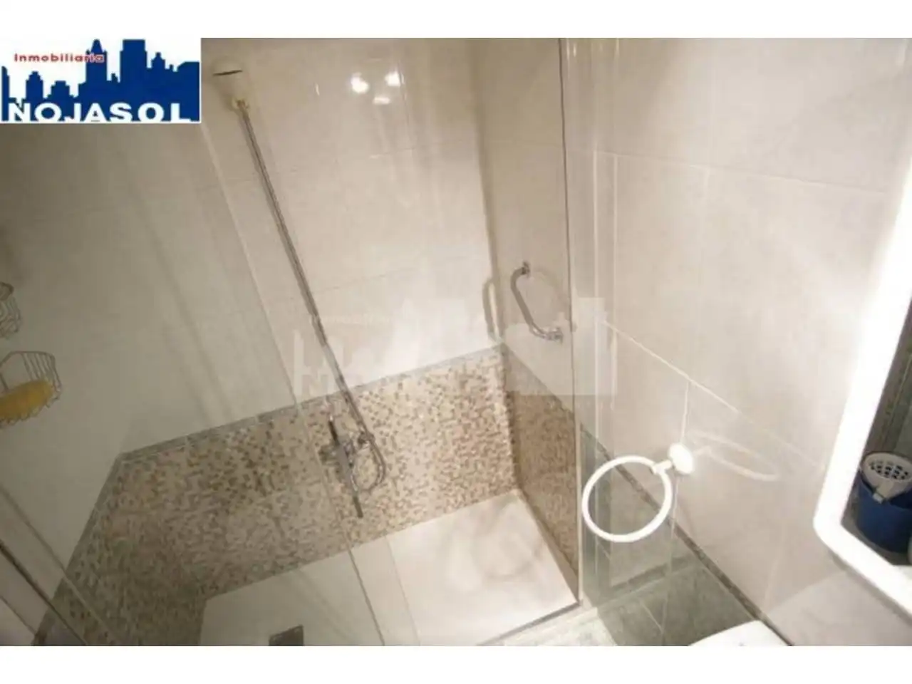 Baño de Apartamento de alquiler en Noja con Calefacción, Terraza y Amueblado