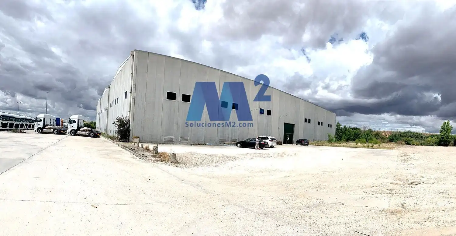 Nave industrial en venta en Torrejón del Rey