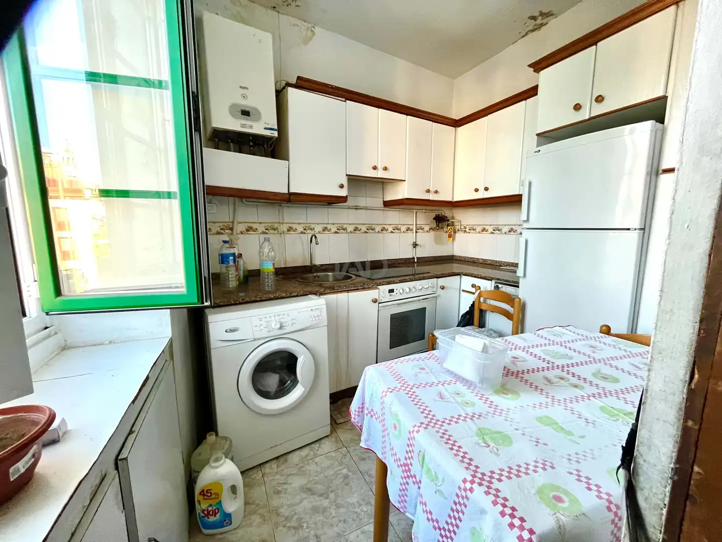 Cocina de Piso en venta en Santiago de Compostela  con Calefacción