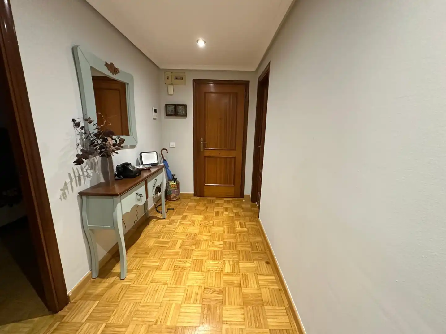 Pis en venda en Oviedo  amb Calefacció, Parquet i Traster