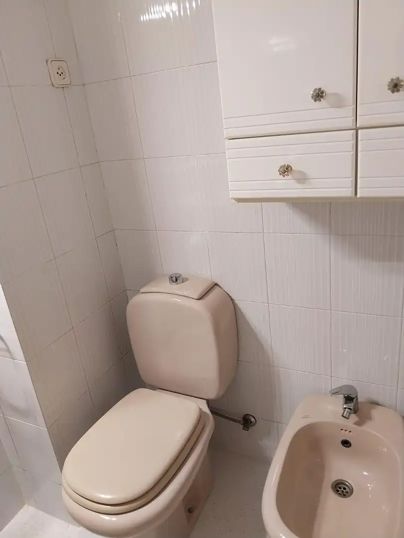 Bathroom of Flat for rent in Cornellà de Llobregat  with Air Conditioner, Heating and Balcony