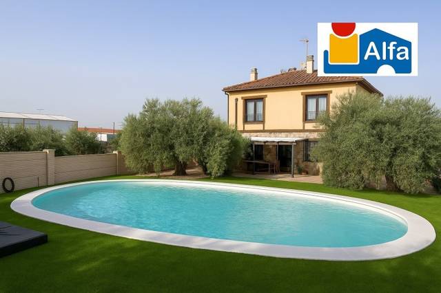 Casa-chalet en Venta en Valdefuentes