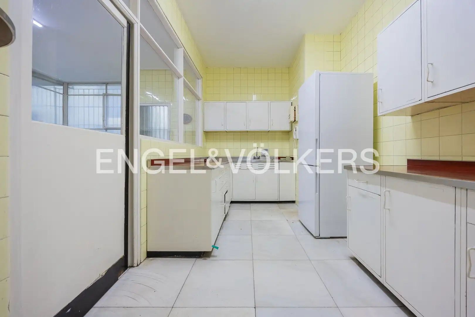 Cocina de Piso en venta en Bilbao  con Calefacción, Terraza y Trastero