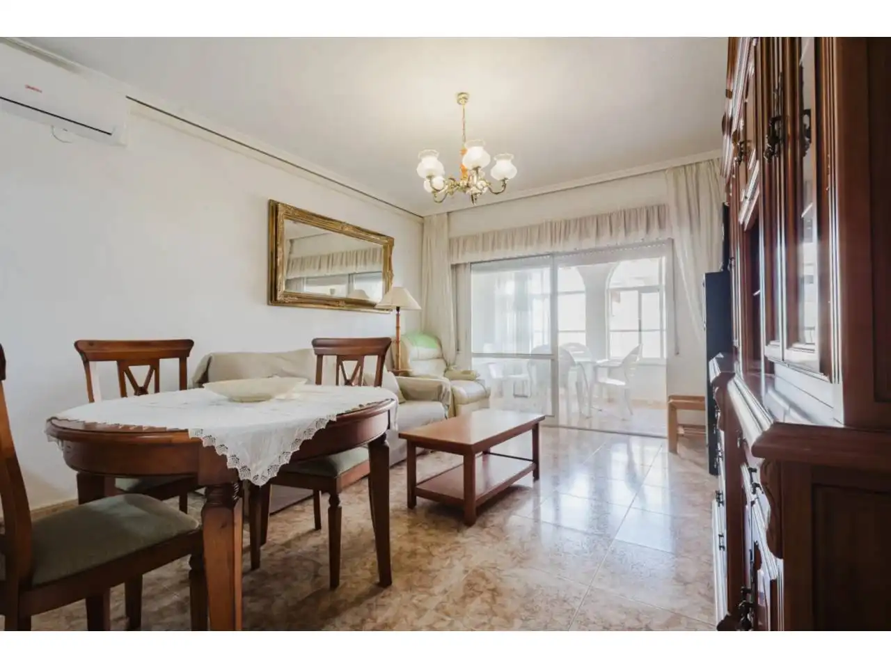 Sala de estar de Apartamento en venta en Torrevieja con Aire acondicionado, Calefacción y Terraza
