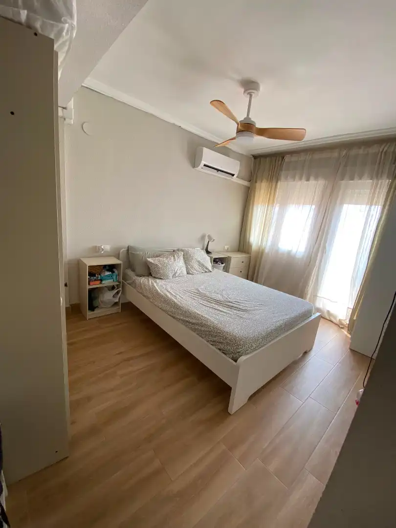 Habitación de Piso en venta en Castellón de la Plana / Castelló de la Plana con Aire acondicionado, Trastero y Balcón