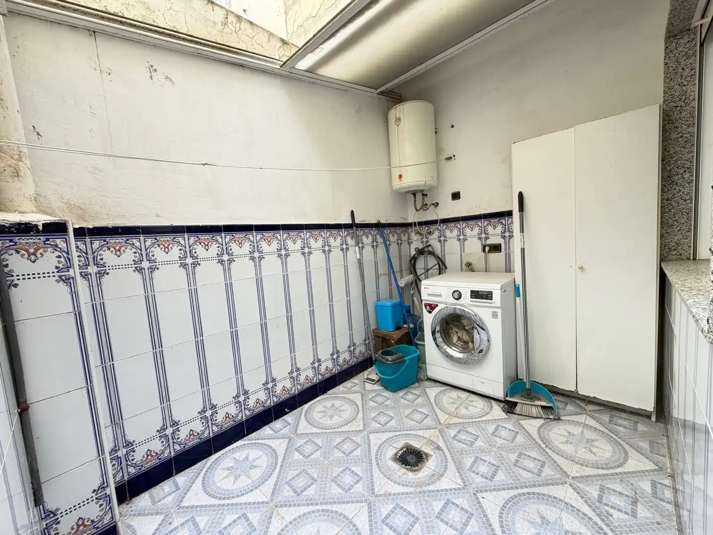 Houses for sale in Catral  with Air Conditioner, Terrace and Furnished
