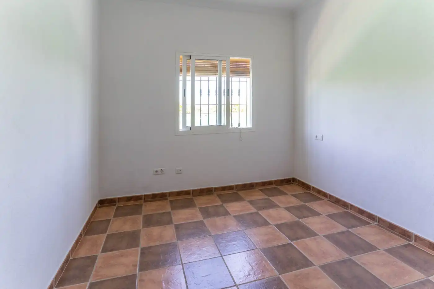 Haus oder Chalet zum Verkauf in Alhaurín El Grande mit Klimaanlage, Privatgarten und Terrasse