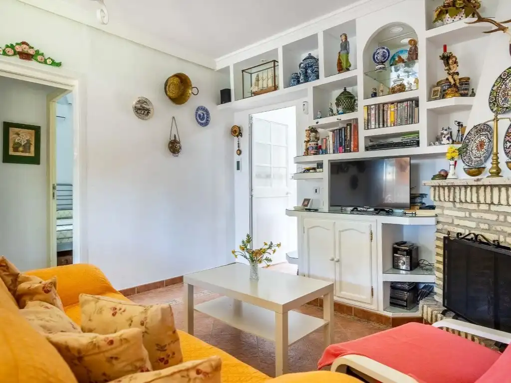 Sala d'estar de Casa o xalet en venda en Chiclana de la Frontera amb Aire condicionat, Calefacció i Jardí privat