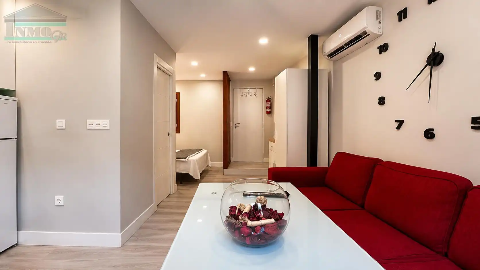 Sala de estar de Estudio de alquiler en Granada con Aire acondicionado, Parquet y Amueblado