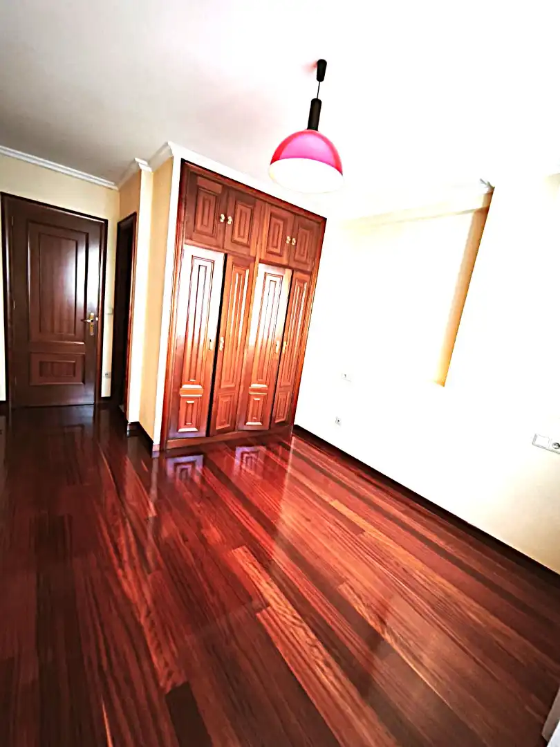Bedroom of Flat for sale in Vigo   with Parquet flooring and Storage room