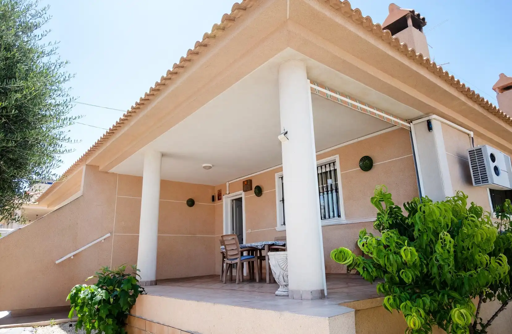 Terraza de Casa adosada en venta en Torrevieja con Aire acondicionado, Calefacción y Jardín privado
