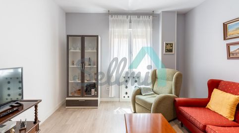 Foto 2 de Piso de alquiler en Fernando Vela, Milán - Pumarín, Oviedo