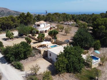 Maison avec piscine à vendre à atzubia